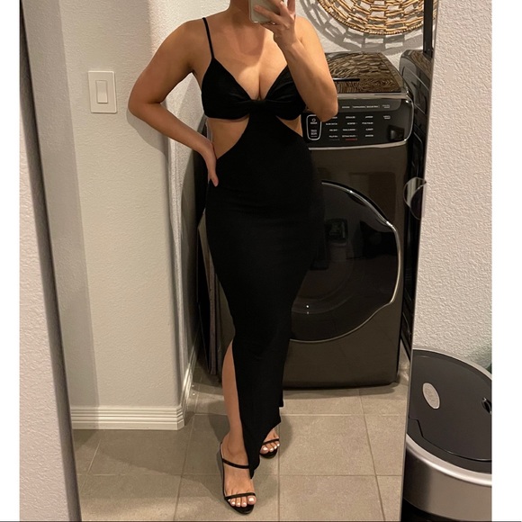 Gabriella Cutout Solid Split Hem Dress - Picture 9 of 11